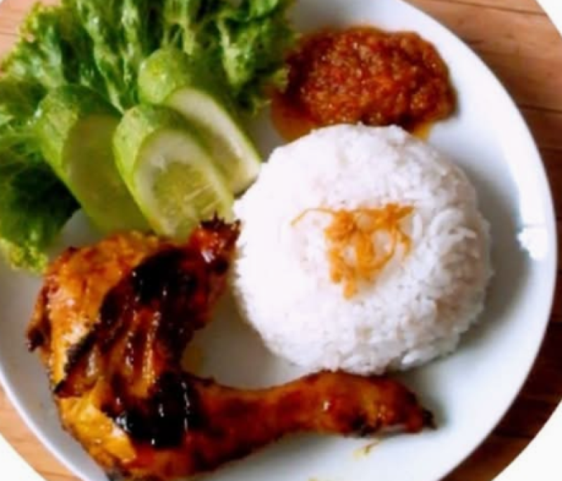 烤雞腿肉飯Ayam Baker