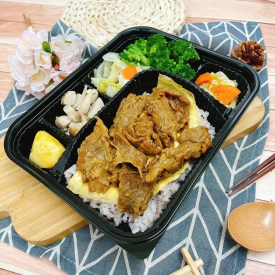 咖哩牛肉塊便當套餐