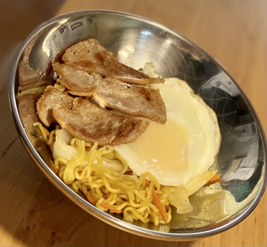 豬肉炒泡麵